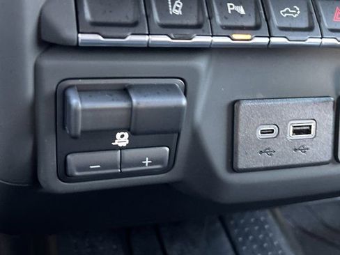 Used 2025 Chevrolet Silverado 2500 Custom w/ Custom Value Package image 38