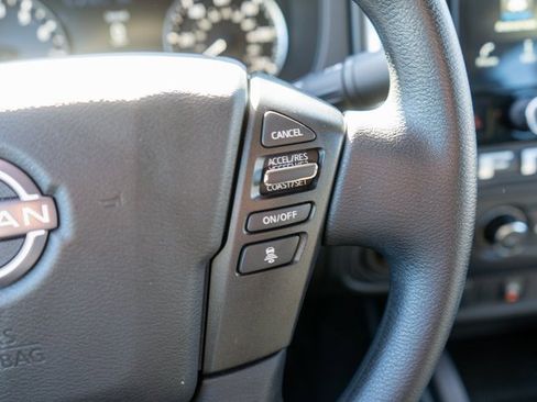 Certified 2025 Nissan Frontier SV image 23