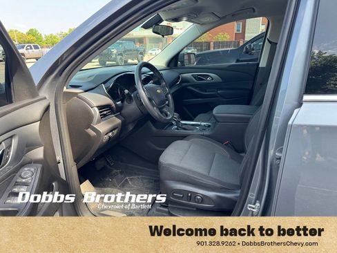 Used 2021 Chevrolet Traverse LT FWD image 13
