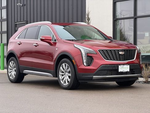 Used 2022 Cadillac XT4 Premium Luxury w/ Safety Alert Package image 4