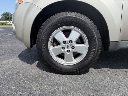 Used 2010 Ford Escape XLT AWD/4WD image 31