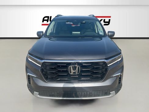 Used 2023 Honda Pilot Elite image 2