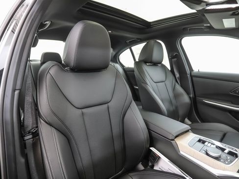 Certified 2025 BMW 330i xDrive Sedan w/ Convenience Package image 29