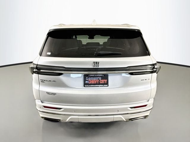 Used 2025 Buick Enclave Avenir w/ Super Cruise Package AWD/4WD image 6