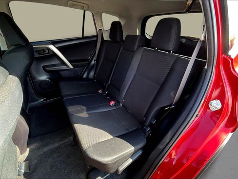 Used 2015 Toyota RAV4 LE image 24