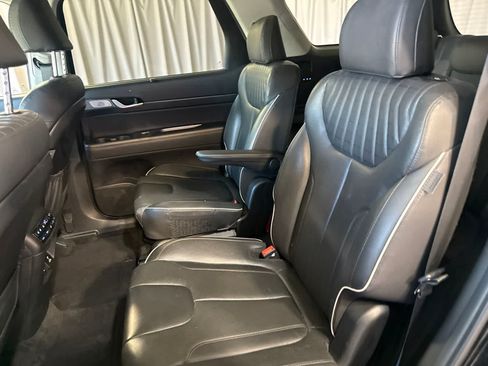 Used 2024 Hyundai Palisade Limited AWD/4WD image 16