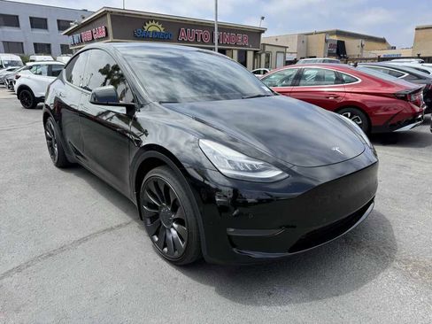 Used 2021 Tesla Model Y Long Range AWD/4WD image 10
