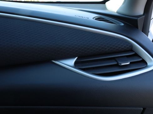 Used 2024 Chevrolet Malibu LT image 18