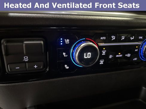 Used 2024 GMC Sierra 3500 SLT w/ SLT Convenience Package image 4