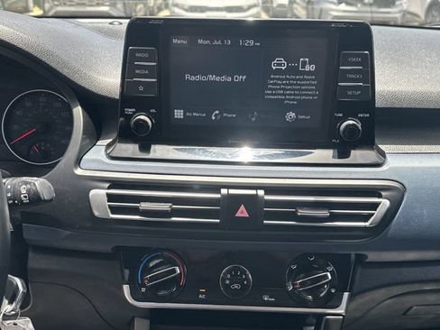 Used 2021 Kia Seltos S FWD image 17