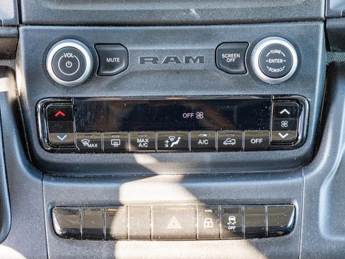 Used 2023 RAM ProMaster 2500 FWD image 23