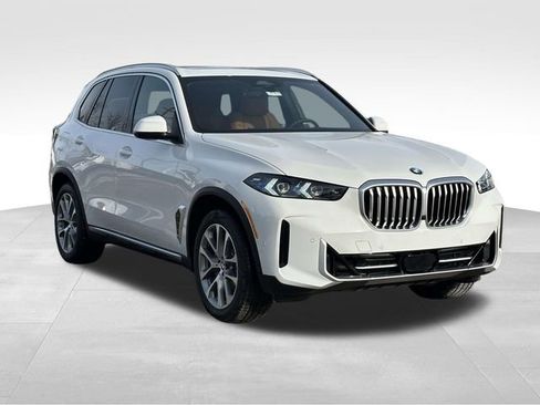 New 2026 BMW X5 xDrive40i w/ Premium Package image 1