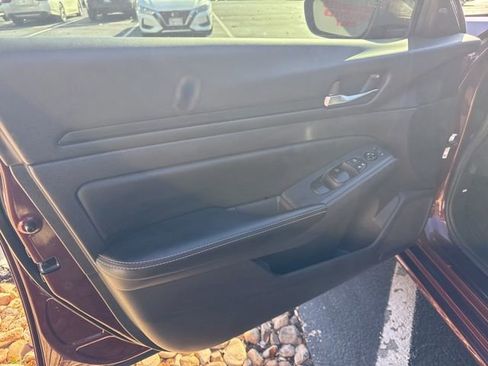 Used 2024 Nissan Altima 2.5 SV w/ SV Premium Package image 11
