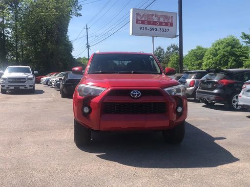Used 2016 Toyota 4Runner SR5 image 4