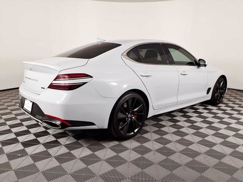 Used 2022 Genesis G70 3.3T image 4