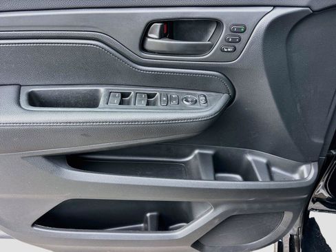 Certified 2024 Honda Odyssey Sport image 20