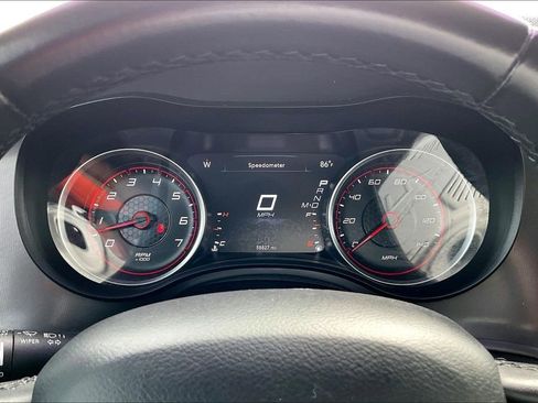 Certified 2023 Dodge Charger SXT RWD image 12