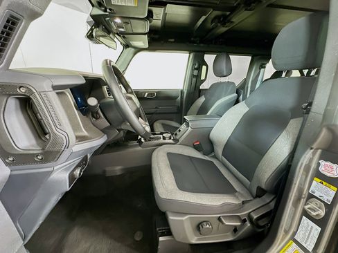 Used 2025 Ford Bronco Big Bend image 13