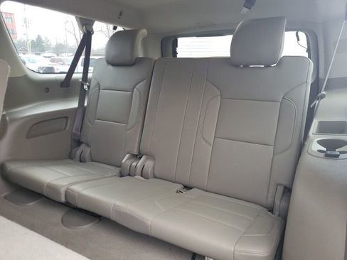 Used 2020 Chevrolet Suburban LT w/ Luxury Package image 10