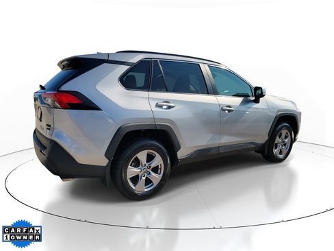 Used 2022 Toyota RAV4 XLE w/ Convenience Package image 4