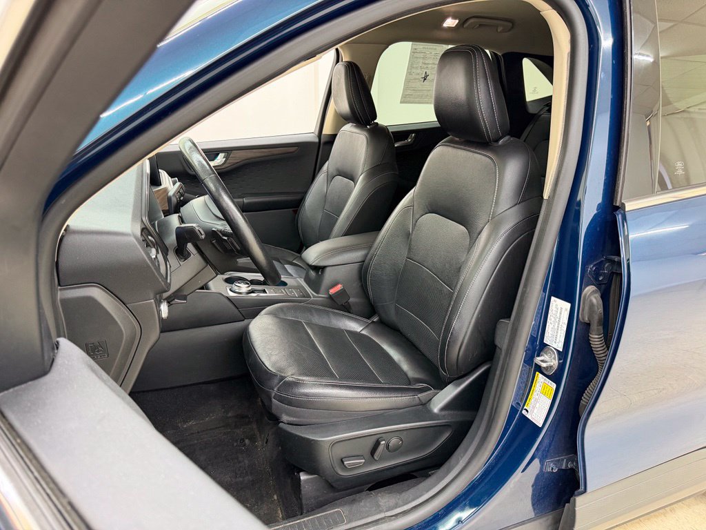 Used 2020 Ford Escape Titanium AWD/4WD image 20