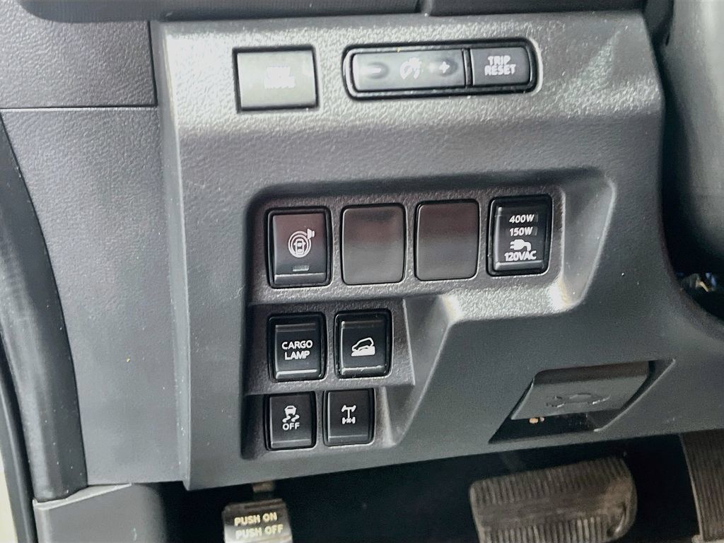 Used 2023 Nissan Frontier PRO-4X w/ Pro Convenience Package AWD/4WD image 10