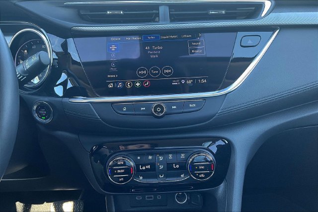 Used 2022 Buick Encore GX Select w/ Sport Touring Package FWD image 15