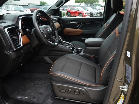 Used 2024 GMC Canyon AT4 AWD/4WD image 10