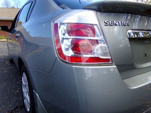 Used 2011 Nissan Sentra 2.0 image 14