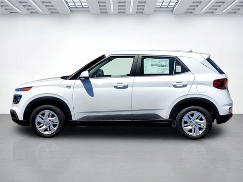 New 2026 Hyundai Venue SE FWD image 7