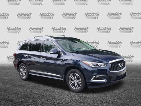 Used 2020 INFINITI QX60 Luxe w/ Essential Package FWD image 2