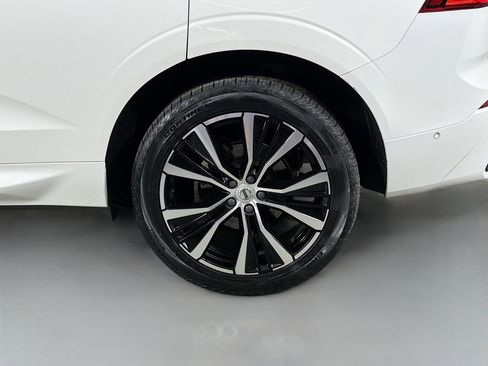 Certified 2023 Volvo XC60 B5 Plus w/ Protection Package Premier AWD/4WD image 30