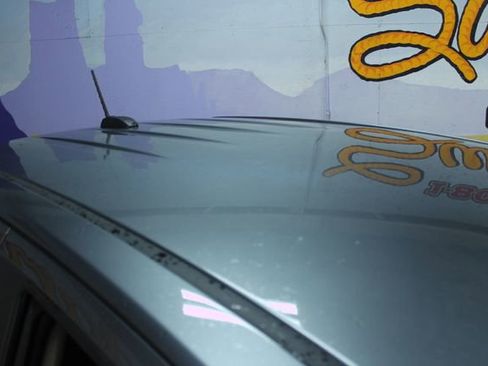 Used 2022 GMC Canyon Denali image 5