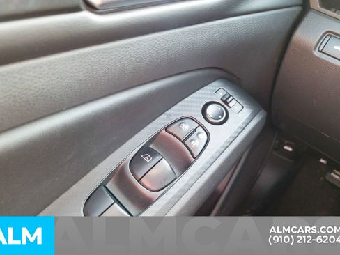 Used 2024 Nissan Altima 2.5 SV image 15