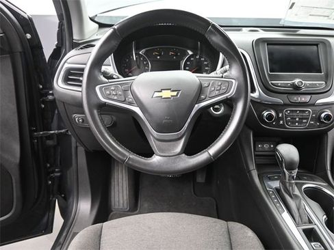 Used 2022 Chevrolet Equinox LT image 27