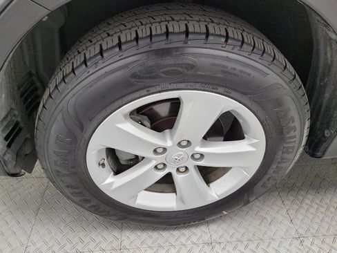 Used 2014 Toyota RAV4 XLE w/ Preferred Accessory Package FWD image 31