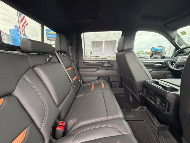 Used 2024 GMC Sierra 2500 AT4 w/ AT4 Preferred Package AWD/4WD image 33