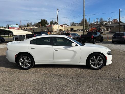 Used 2020 Dodge Charger SXT w/ Plus Group image 8