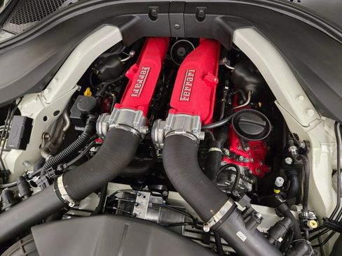Used 2024 Ferrari Roma RWD image 27