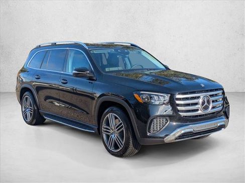 New 2026 Mercedes-Benz GLS 450 4MATIC image 7
