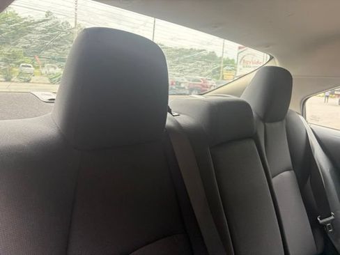Used 2022 Toyota Corolla LE FWD image 23