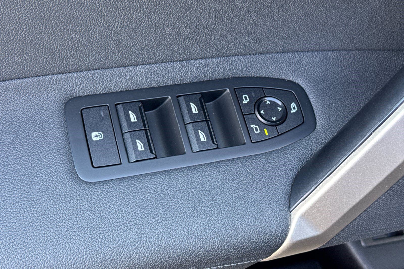 Certified 2024 BMW iX xDrive50 AWD/4WD image 13