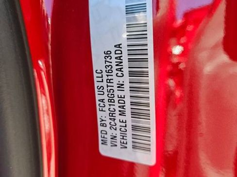 New 2026 Chrysler Pacifica Select image 8