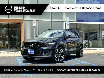 New 2025 Volvo XC40 B5 Plus w/ Protection Package Premier