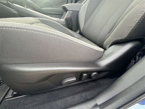 Used 2025 Subaru Crosstrek 2.0i Premium image 12