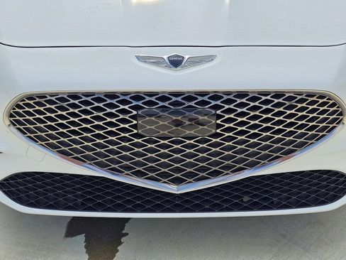 Used 2023 Genesis G70 2.0T AWD/4WD image 3
