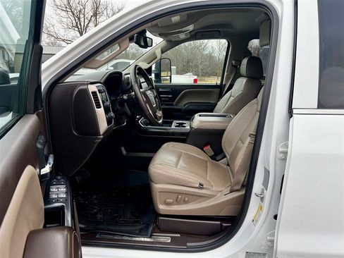 Used 2015 GMC Sierra 3500 Denali w/ Duramax Plus Package image 38