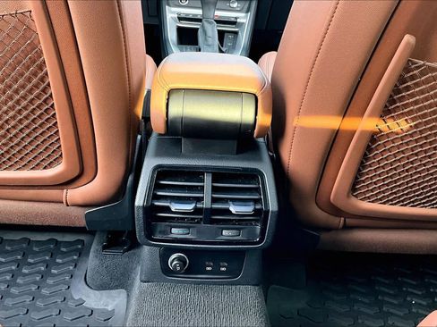 Used 2022 Audi Q3 2.0T Premium image 34