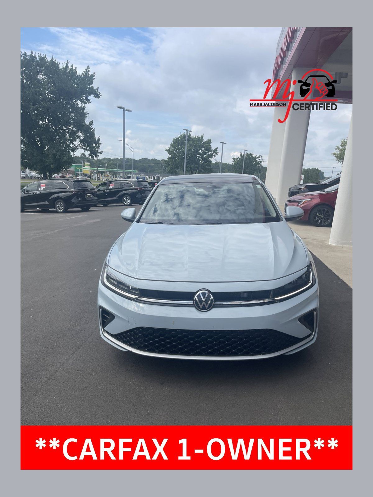 Used 2025 Volkswagen Jetta SE FWD image 1