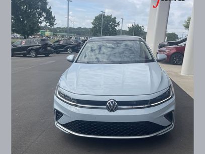 Used 2025 Volkswagen Jetta SE